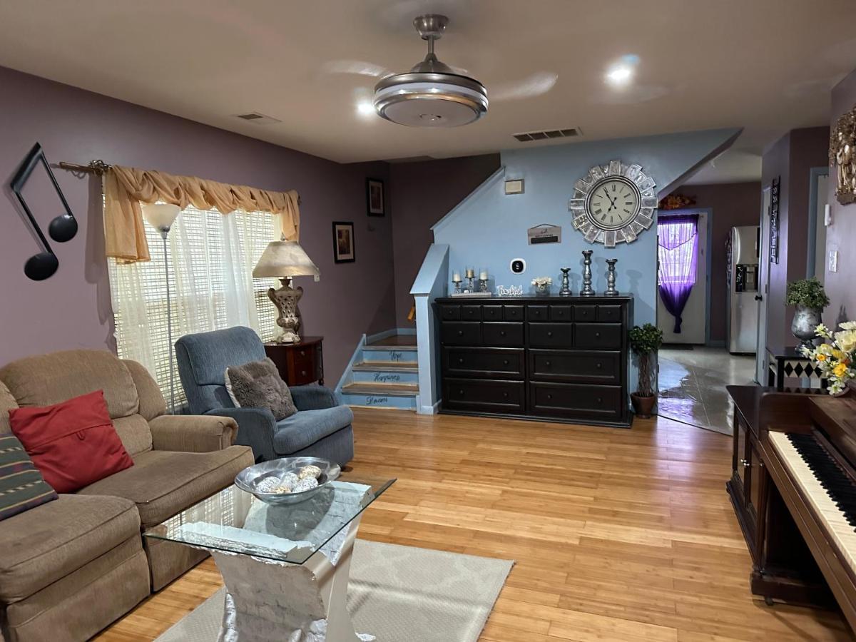 Colorful 3 Bedrooms Twin Home Near Center Philadelphia Exterior foto